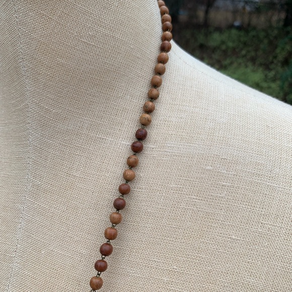 Wood Carved Looped Beads - Picture 4 of 8